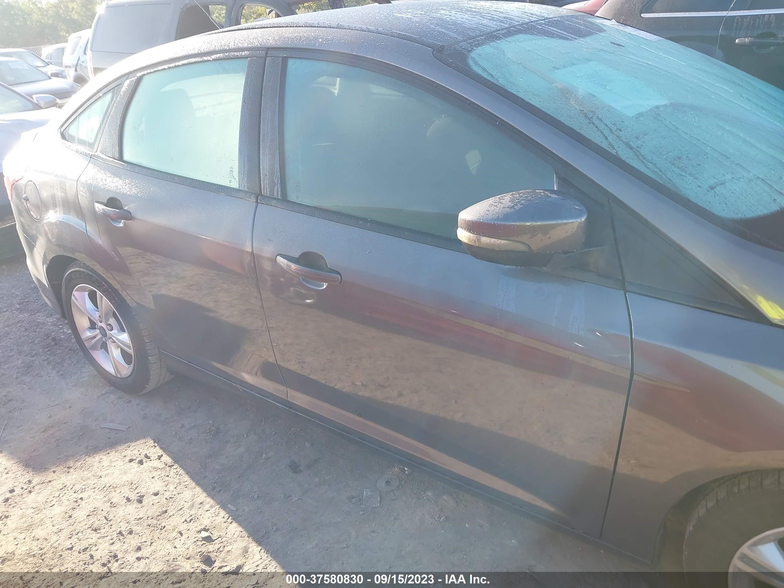 Photo 13 VIN: 1FADP3F22EL105853 - FORD FOCUS 