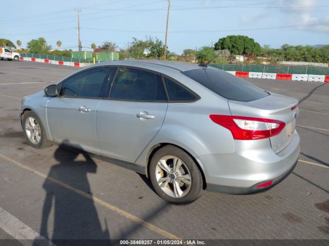 Photo 2 VIN: 1FADP3F22EL127139 - FORD FOCUS 