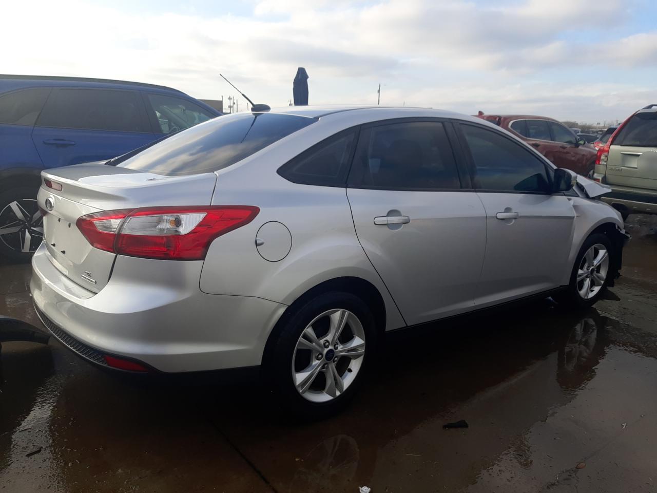 Photo 2 VIN: 1FADP3F22EL207878 - FORD FOCUS 