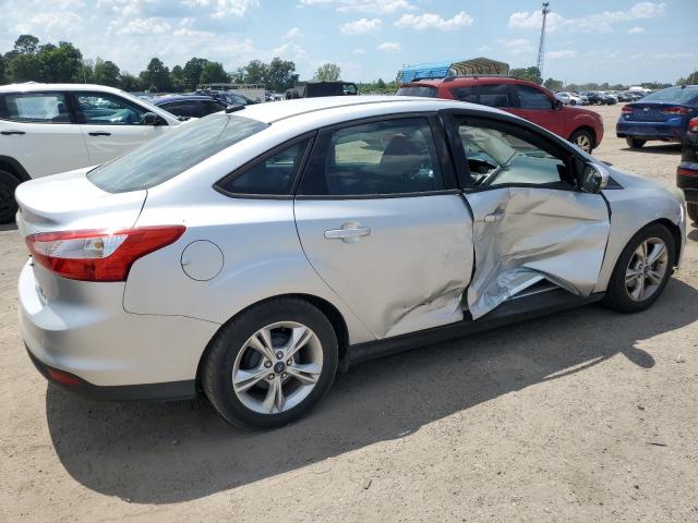 Photo 2 VIN: 1FADP3F22EL261133 - FORD FOCUS 