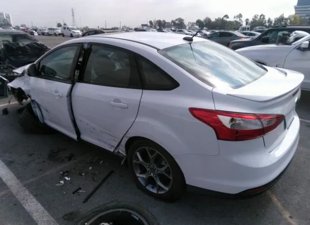 Photo 2 VIN: 1FADP3F22EL357571 - FORD FOCUS 