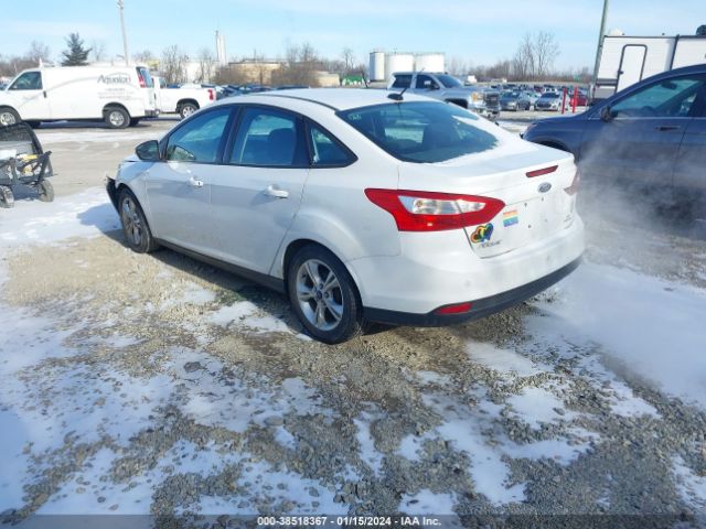 Photo 2 VIN: 1FADP3F22EL370689 - FORD FOCUS 