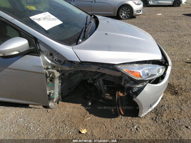 Photo 5 VIN: 1FADP3F22GL258817 - FORD FOCUS 