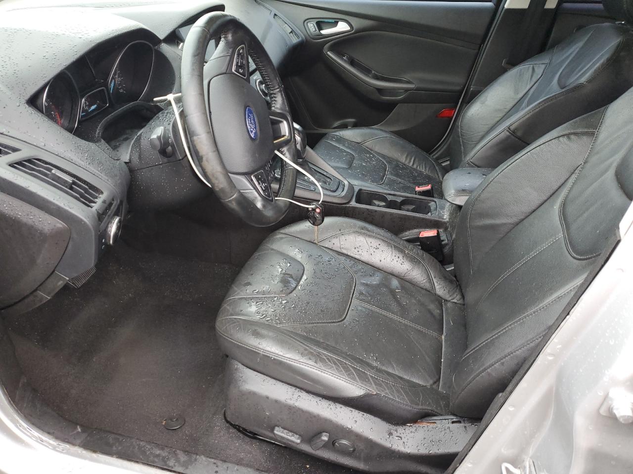 Photo 6 VIN: 1FADP3F22GL360764 - FORD FOCUS 