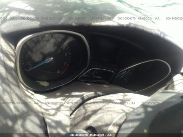 Photo 6 VIN: 1FADP3F22HL211420 - FORD FOCUS 