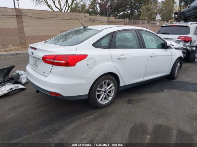 Photo 3 VIN: 1FADP3F22HL237693 - FORD FOCUS 