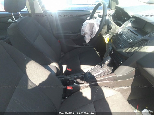 Photo 4 VIN: 1FADP3F22HL269253 - FORD FOCUS 