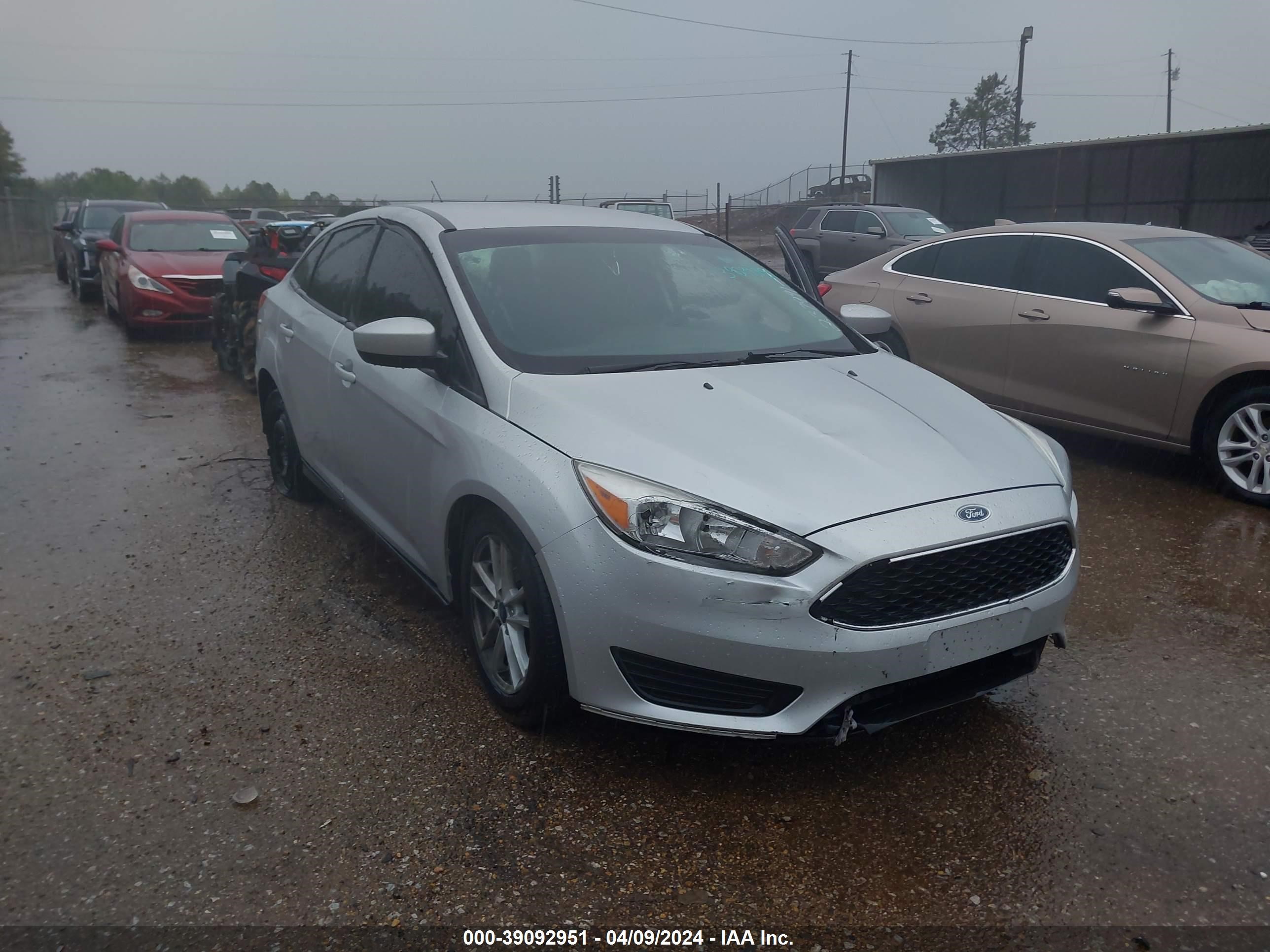 Photo 5 VIN: 1FADP3F22JL237991 - FORD FOCUS 