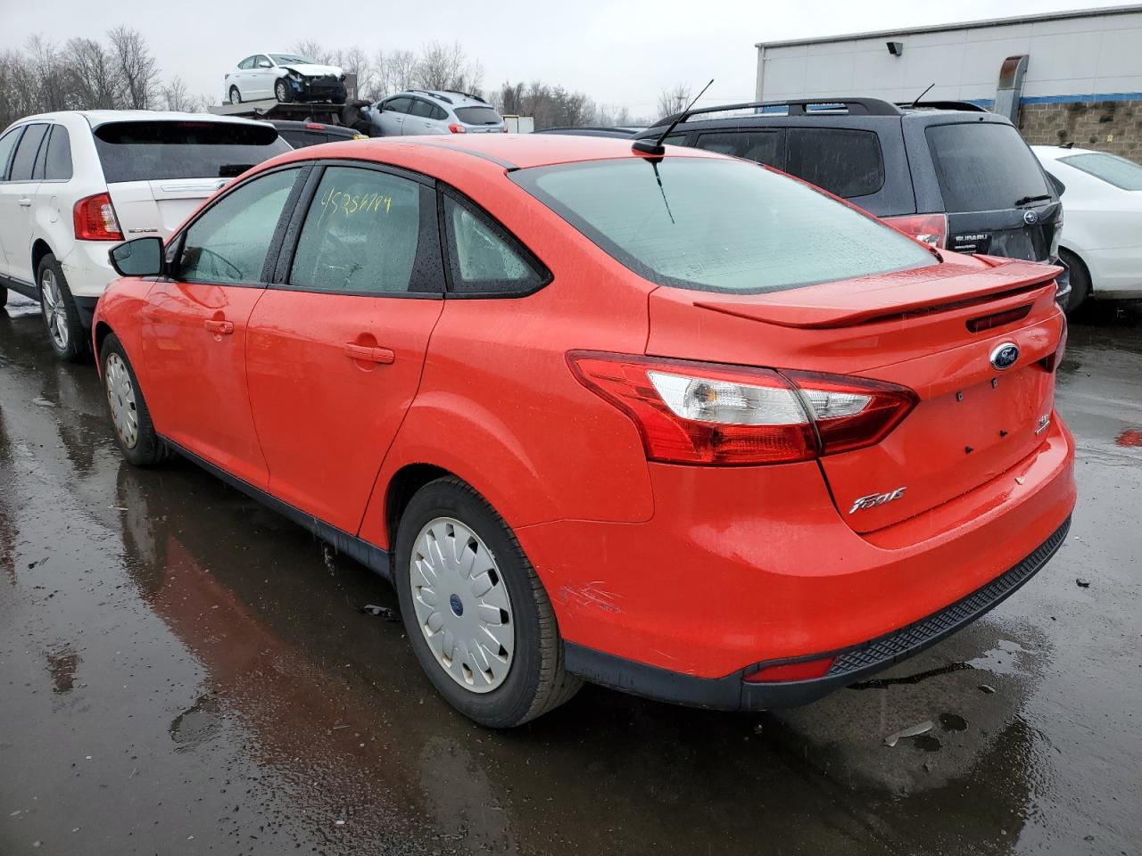 Photo 1 VIN: 1FADP3F23DL135832 - FORD FOCUS 