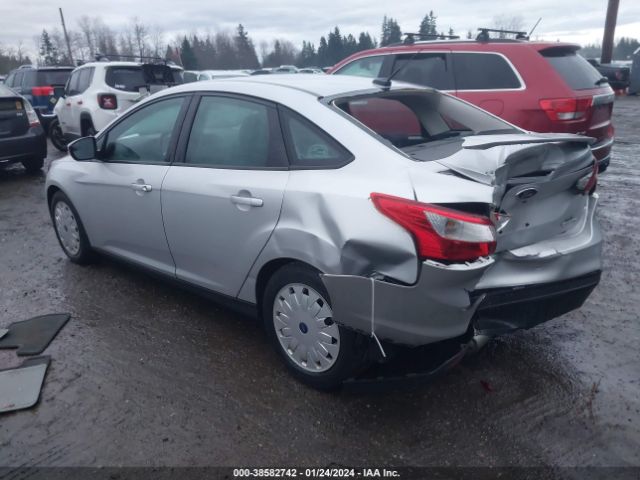 Photo 2 VIN: 1FADP3F23DL138648 - FORD FOCUS 