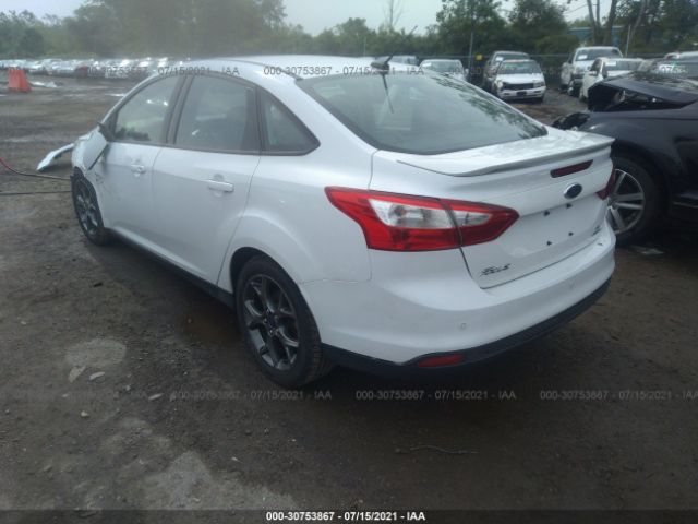 Photo 2 VIN: 1FADP3F23DL152453 - FORD FOCUS 