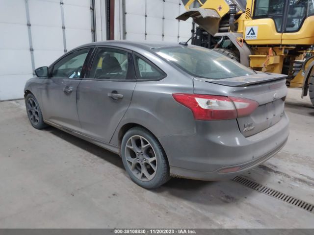 Photo 2 VIN: 1FADP3F23DL235039 - FORD FOCUS 