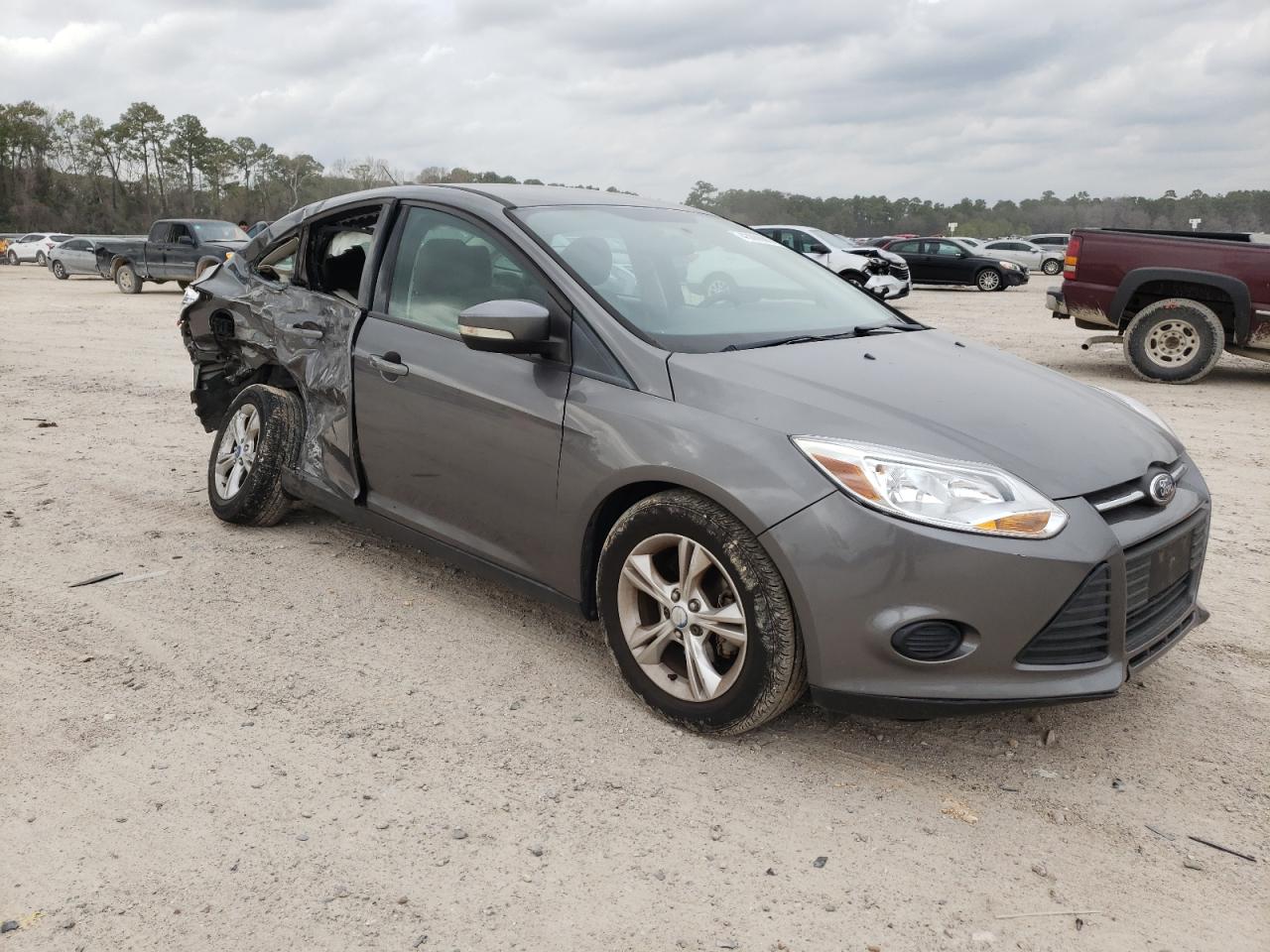 Photo 3 VIN: 1FADP3F23DL243562 - FORD FOCUS 