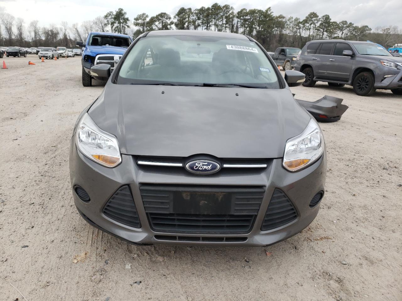 Photo 4 VIN: 1FADP3F23DL243562 - FORD FOCUS 