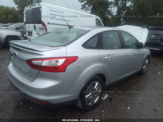 Photo 3 VIN: 1FADP3F23DL327672 - FORD FOCUS 