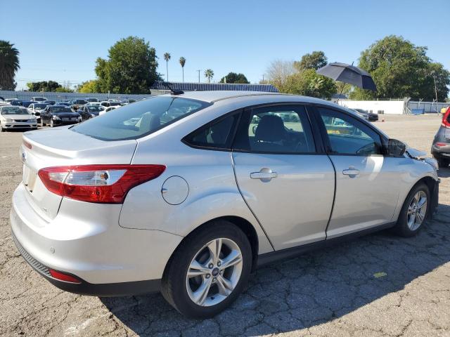 Photo 2 VIN: 1FADP3F23DL352927 - FORD FOCUS 