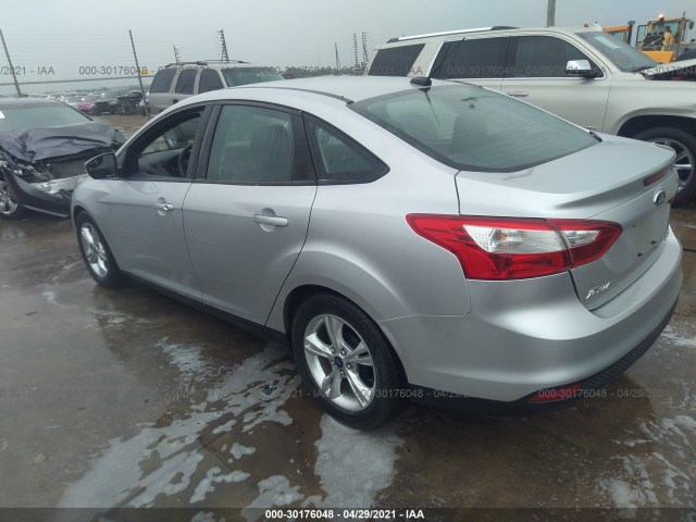 Photo 2 VIN: 1FADP3F23EL130342 - FORD FOCUS 