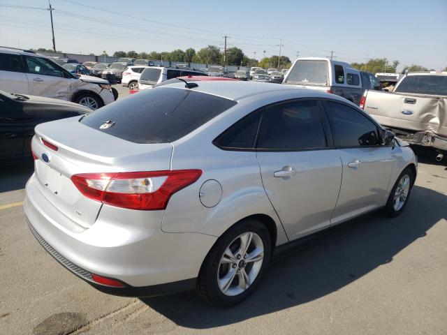 Photo 3 VIN: 1FADP3F23EL132396 - FORD FOCUS SE 