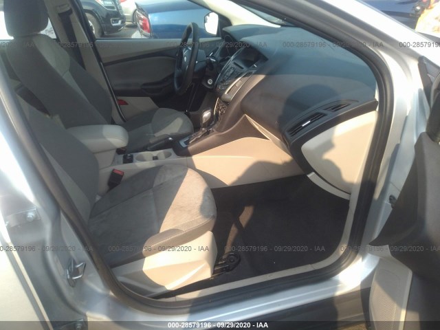 Photo 4 VIN: 1FADP3F23EL242302 - FORD FOCUS 