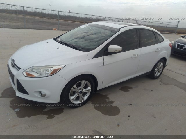 Photo 1 VIN: 1FADP3F23EL317824 - FORD FOCUS 