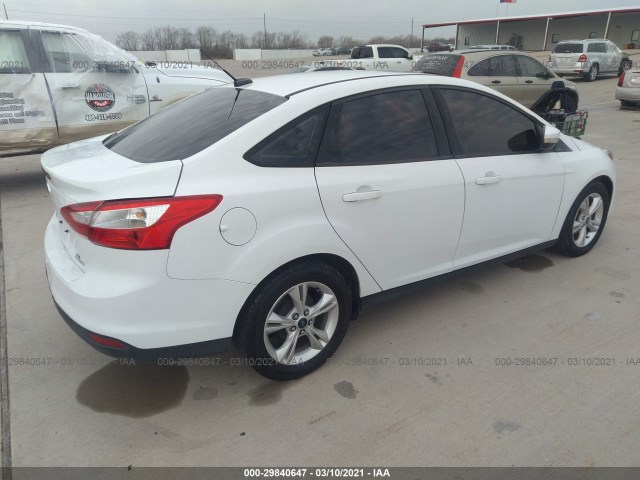 Photo 3 VIN: 1FADP3F23EL317824 - FORD FOCUS 