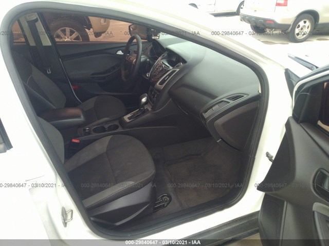 Photo 4 VIN: 1FADP3F23EL317824 - FORD FOCUS 