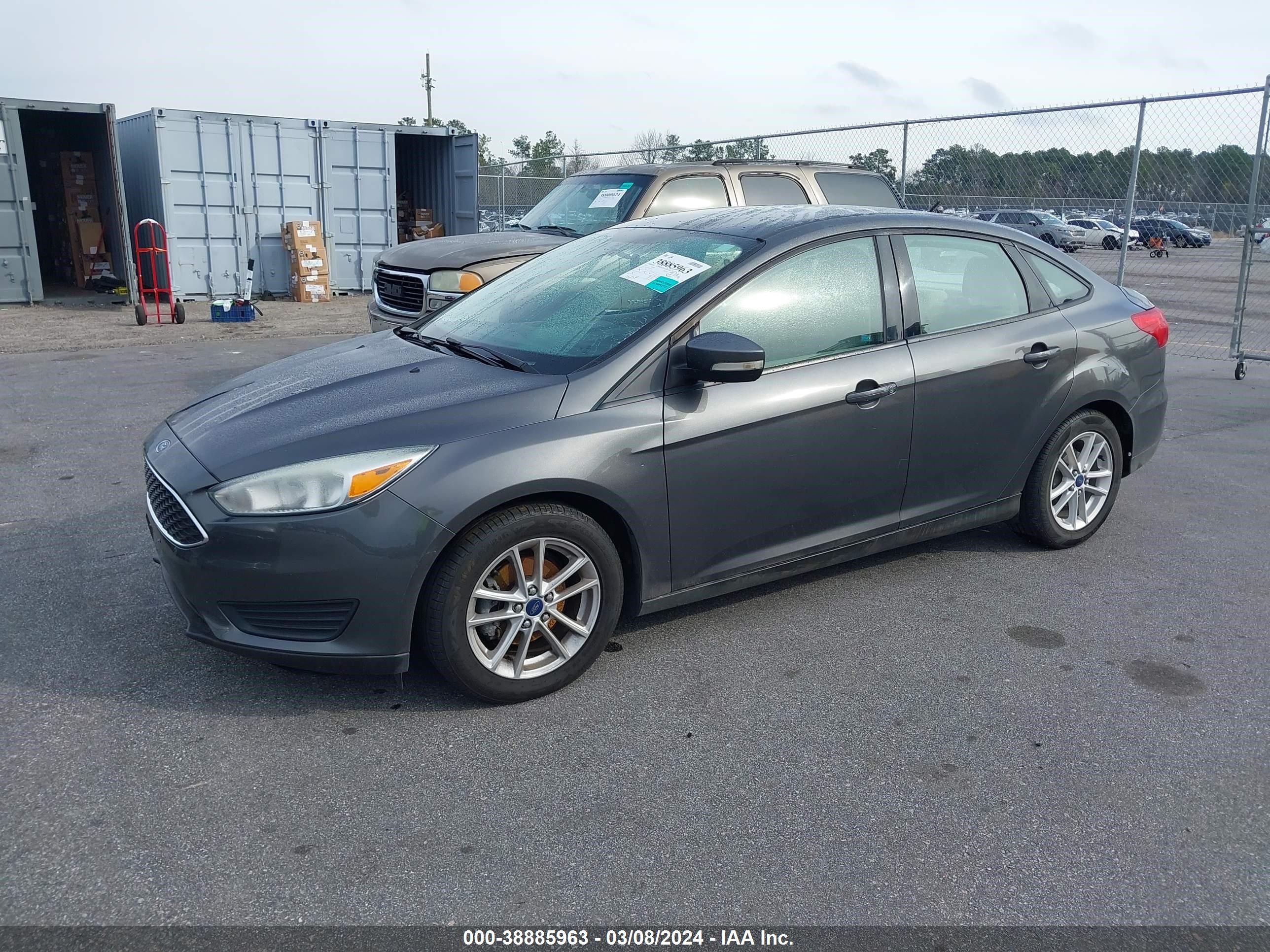 Photo 1 VIN: 1FADP3F23FL200617 - FORD FOCUS 