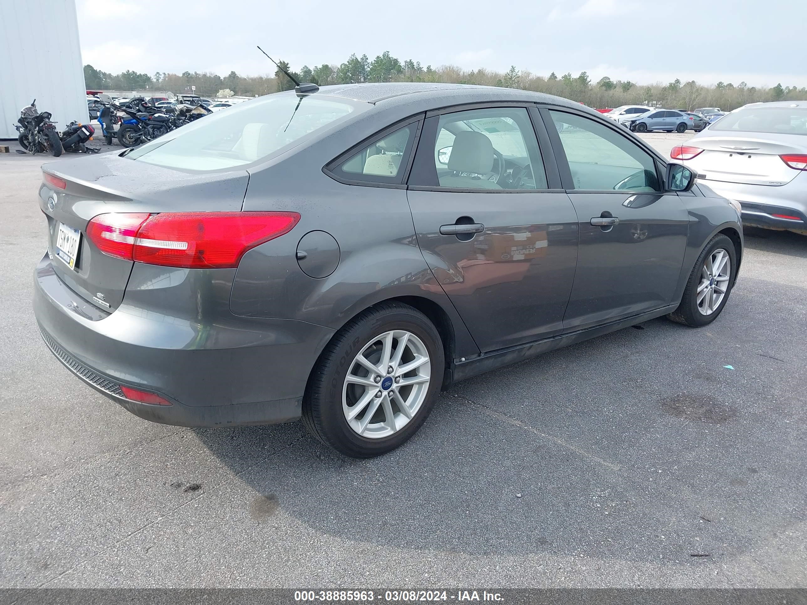 Photo 3 VIN: 1FADP3F23FL200617 - FORD FOCUS 