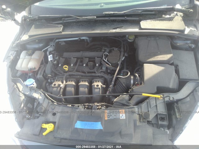 Photo 9 VIN: 1FADP3F23FL217000 - FORD FOCUS 