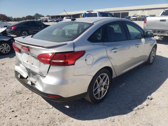 Photo 3 VIN: 1FADP3F23FL363168 - FORD FOCUS SE 