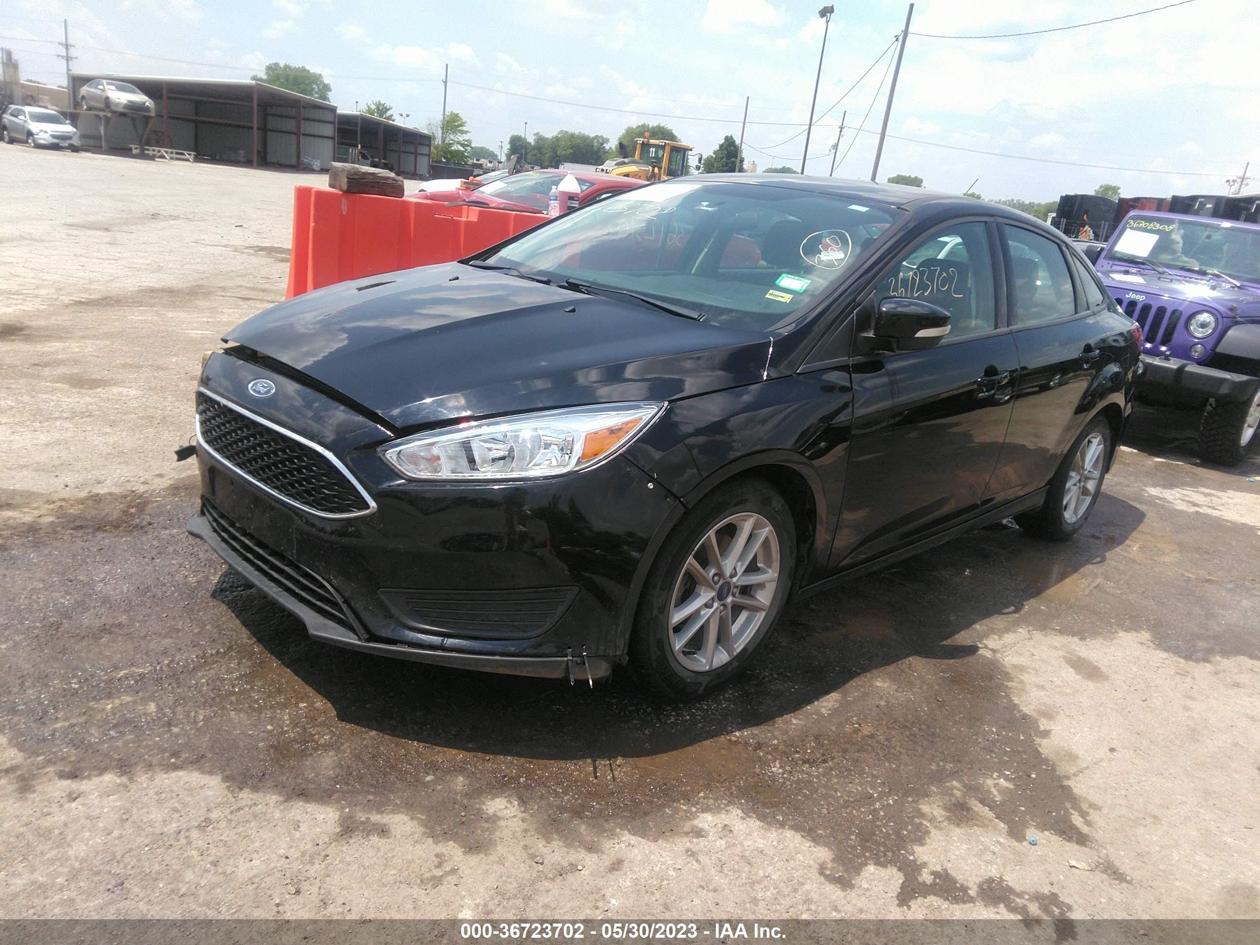 Photo 1 VIN: 1FADP3F23GL335923 - FORD FOCUS 