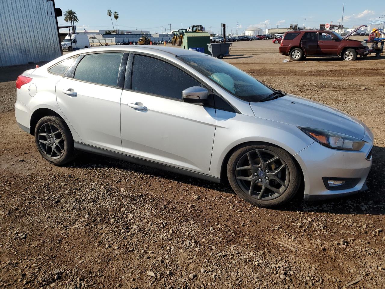 Photo 3 VIN: 1FADP3F23GL340166 - FORD FOCUS 