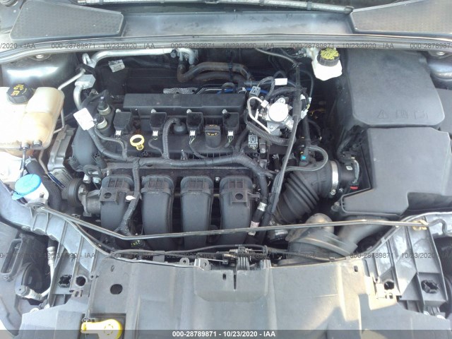 Photo 9 VIN: 1FADP3F23HL217033 - FORD FOCUS 