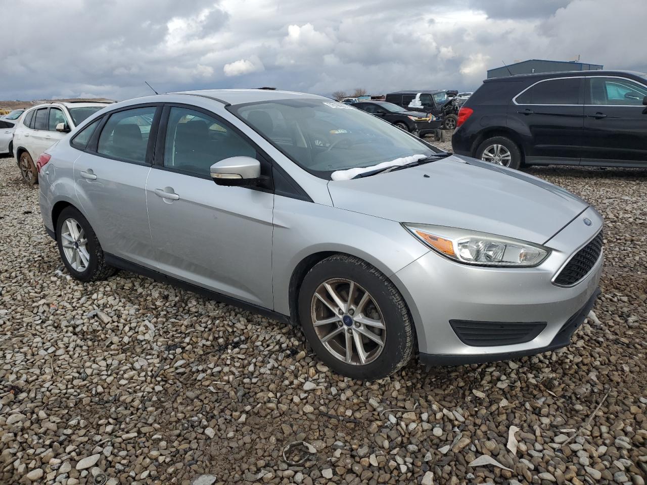 Photo 3 VIN: 1FADP3F23HL222894 - FORD FOCUS 