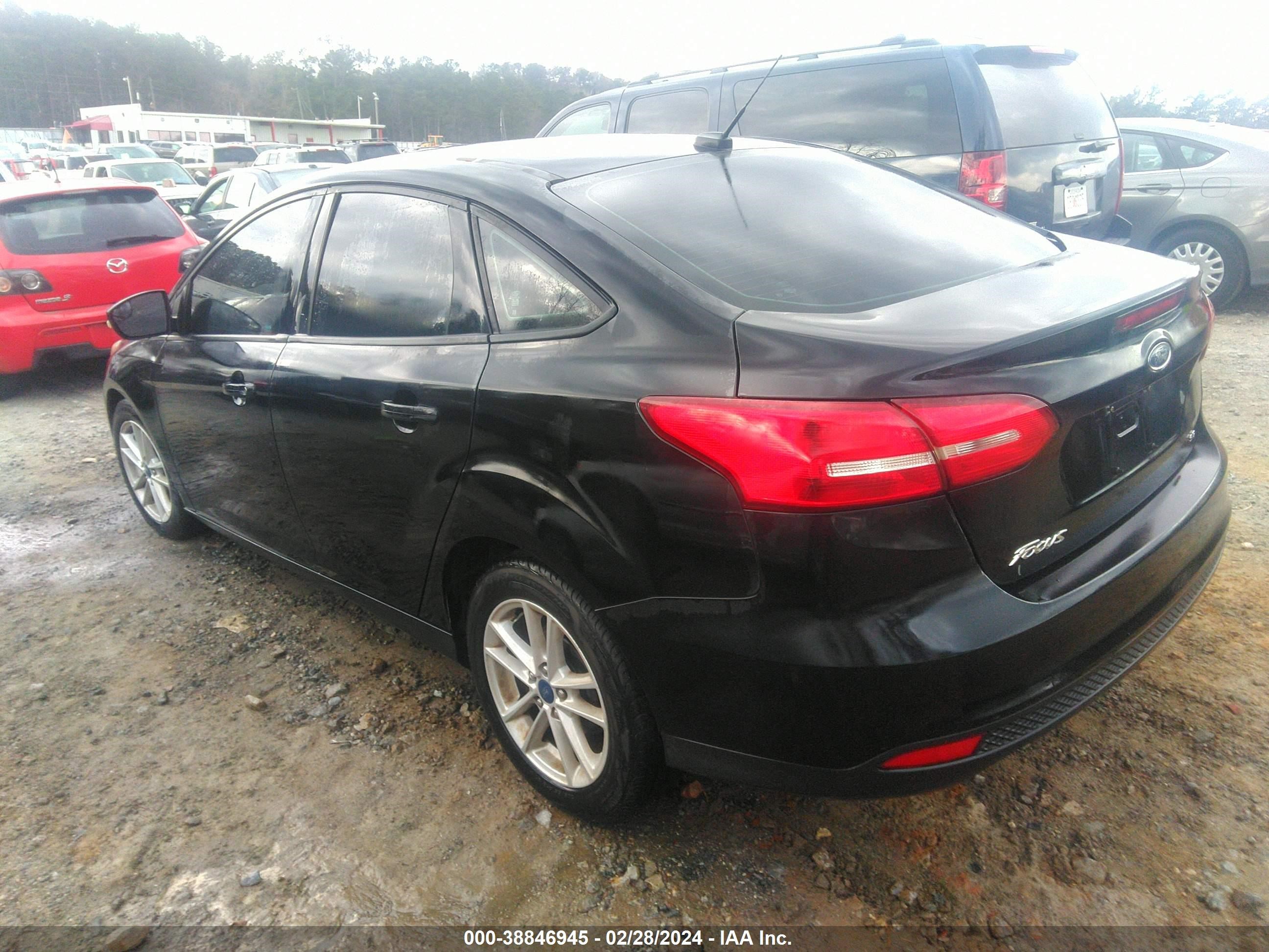 Photo 2 VIN: 1FADP3F23HL266345 - FORD FOCUS 