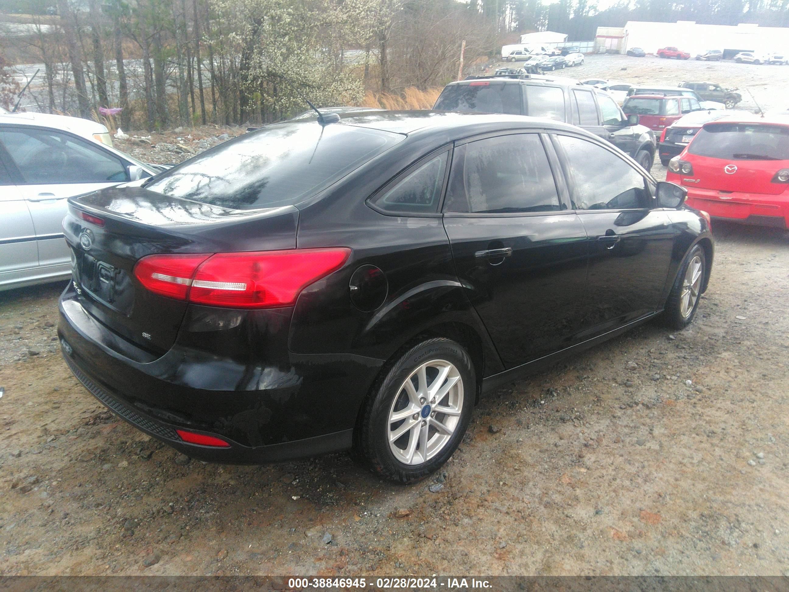 Photo 3 VIN: 1FADP3F23HL266345 - FORD FOCUS 