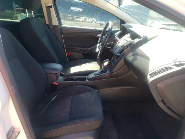 Photo 4 VIN: 1FADP3F23HL299457 - FORD FOCUS SE 