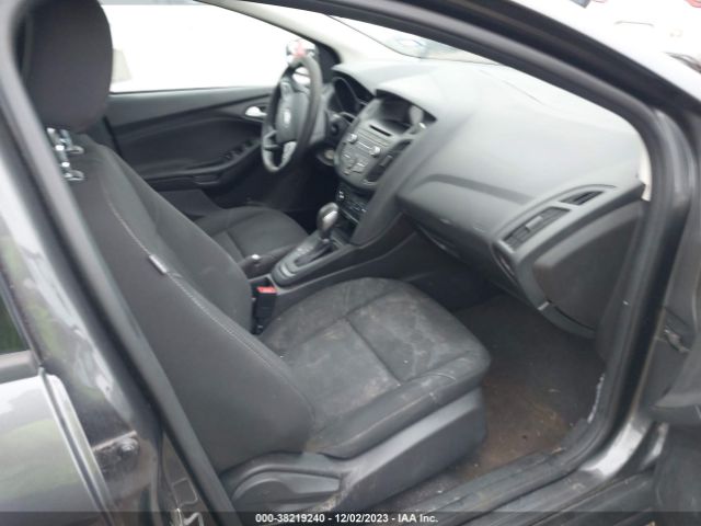 Photo 4 VIN: 1FADP3F23HL304432 - FORD FOCUS 