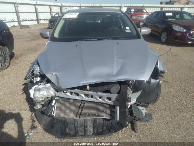 Photo 5 VIN: 1FADP3F23HL313566 - FORD FOCUS 