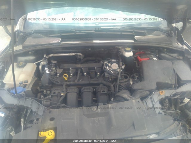 Photo 9 VIN: 1FADP3F23HL327855 - FORD FOCUS 