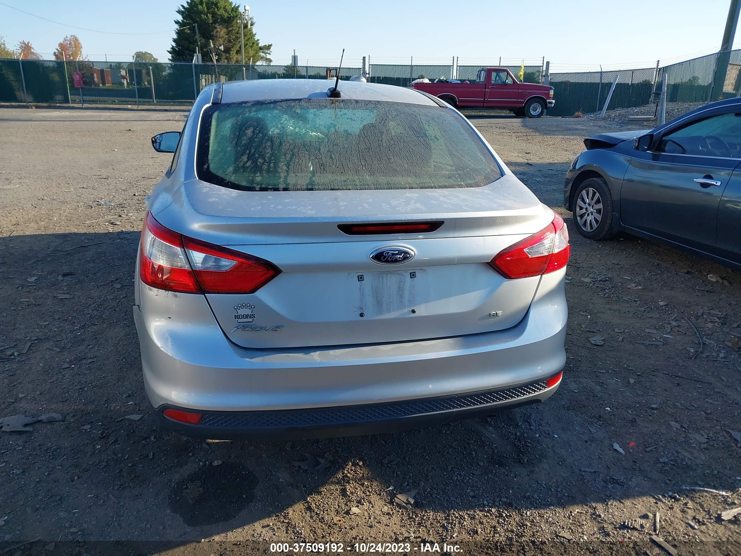 Photo 14 VIN: 1FADP3F24DL149593 - FORD FOCUS 