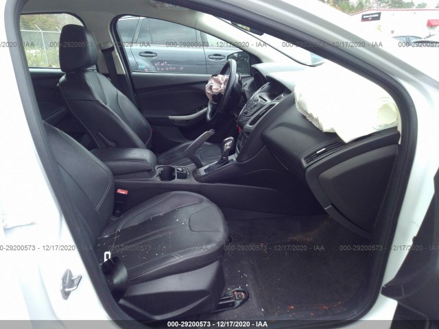 Photo 4 VIN: 1FADP3F24DL152509 - FORD FOCUS 