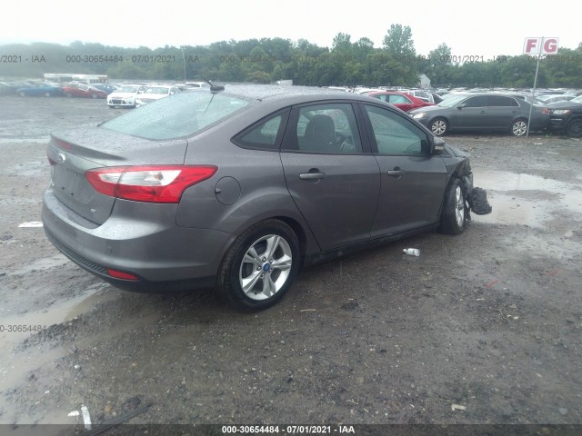 Photo 3 VIN: 1FADP3F24DL258295 - FORD FOCUS 