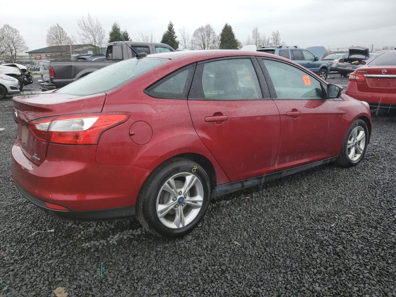 Photo 2 VIN: 1FADP3F24DL260144 - FORD FOCUS 