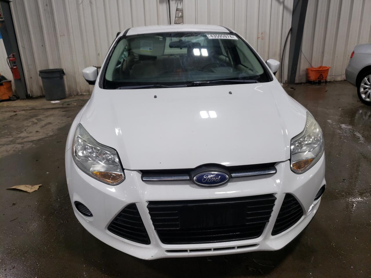 Photo 4 VIN: 1FADP3F24DL295007 - FORD FOCUS 