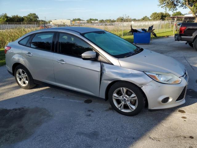 Photo 3 VIN: 1FADP3F24DL312565 - FORD FOCUS 