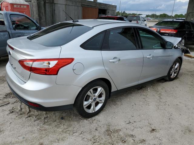 Photo 3 VIN: 1FADP3F24DL349745 - FORD FOCUS SE 