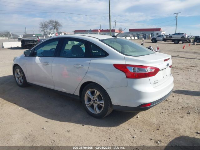 Photo 2 VIN: 1FADP3F24EL109001 - FORD FOCUS 