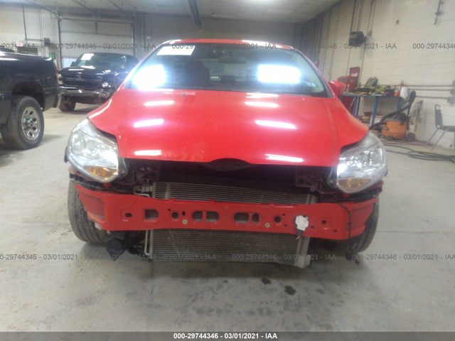 Photo 5 VIN: 1FADP3F24EL125229 - FORD FOCUS 