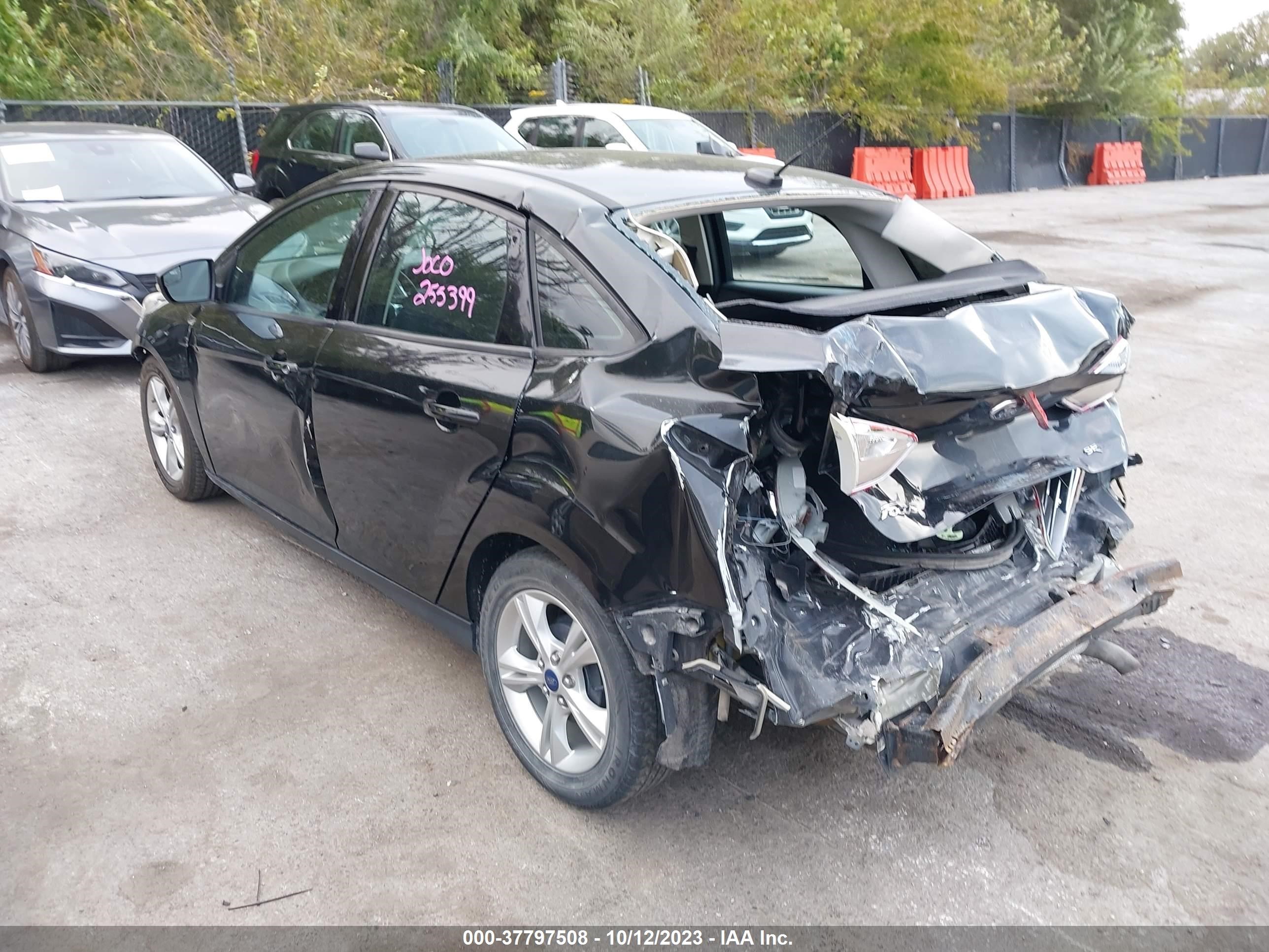 Photo 2 VIN: 1FADP3F24EL150700 - FORD FOCUS 